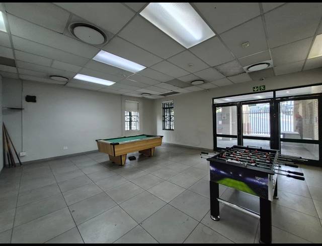 1,700M² OFFICE TO LET IN CRAIGHALL